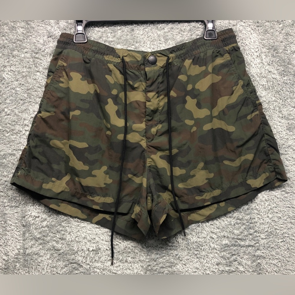 American Eagle High Rise Camo Shorts Women Size Large Green